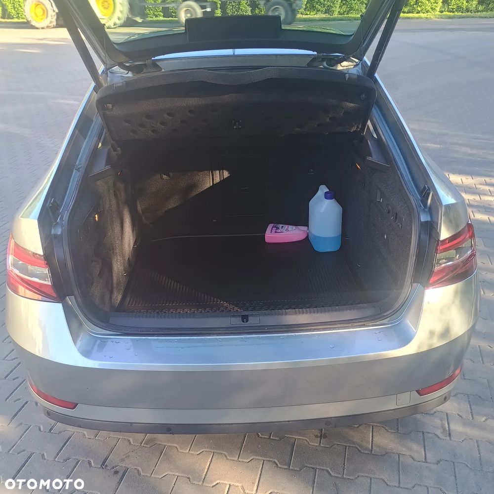 Skoda Superb 2.0 TDI SCR 4x4 L&K DSG - 5