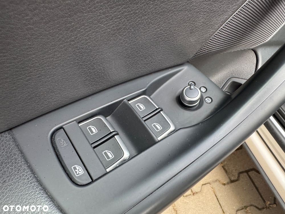 Audi Q3 2.0 TFSI quattro S tronic - 16