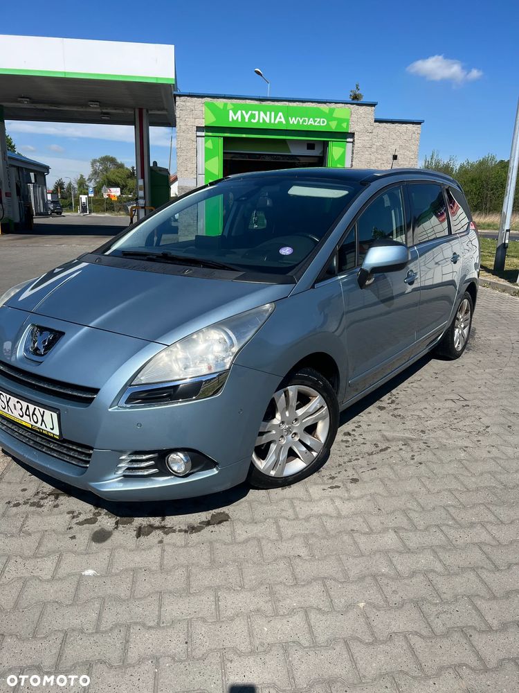 Peugeot 5008 1.6 THP Premium + - 1