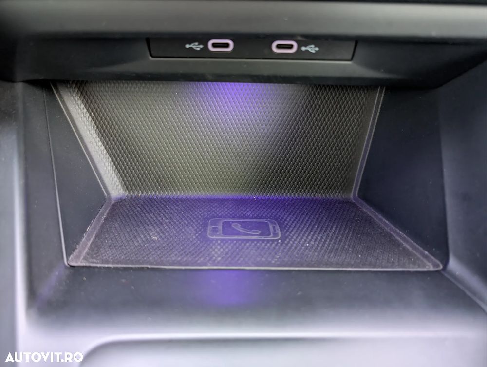 Volkswagen Golf 1.5 TSI ACT Style - 33