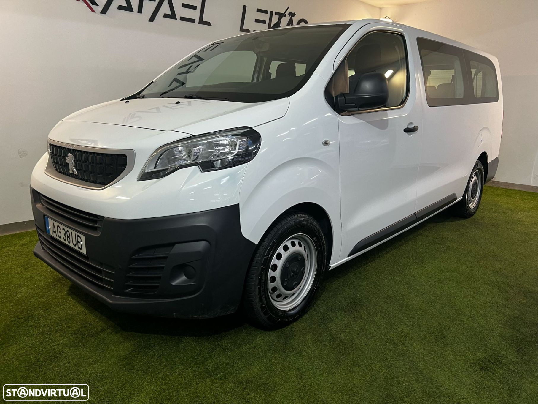 Peugeot Traveller 1.5 BlueHDi L2H1 Active Standard - 10