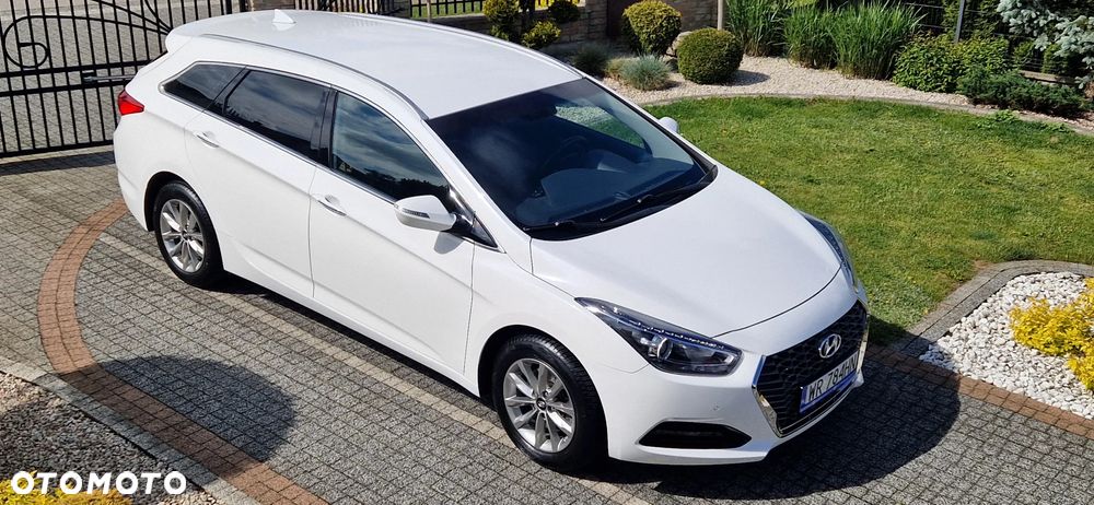 Hyundai i40 Kombi blue 1.6 CRDi DCT Space - 1