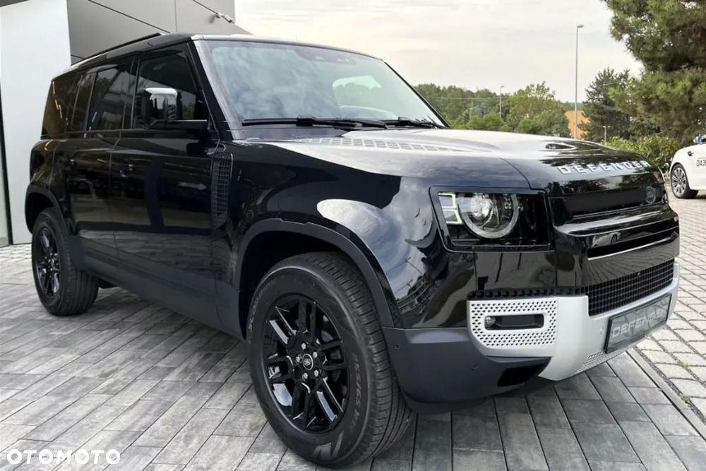 Land Rover Defender 3.0 D200 mHEV - 11