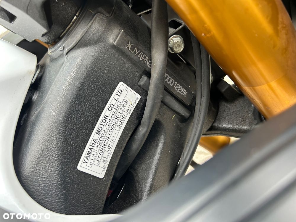 Yamaha FZ8 - 17