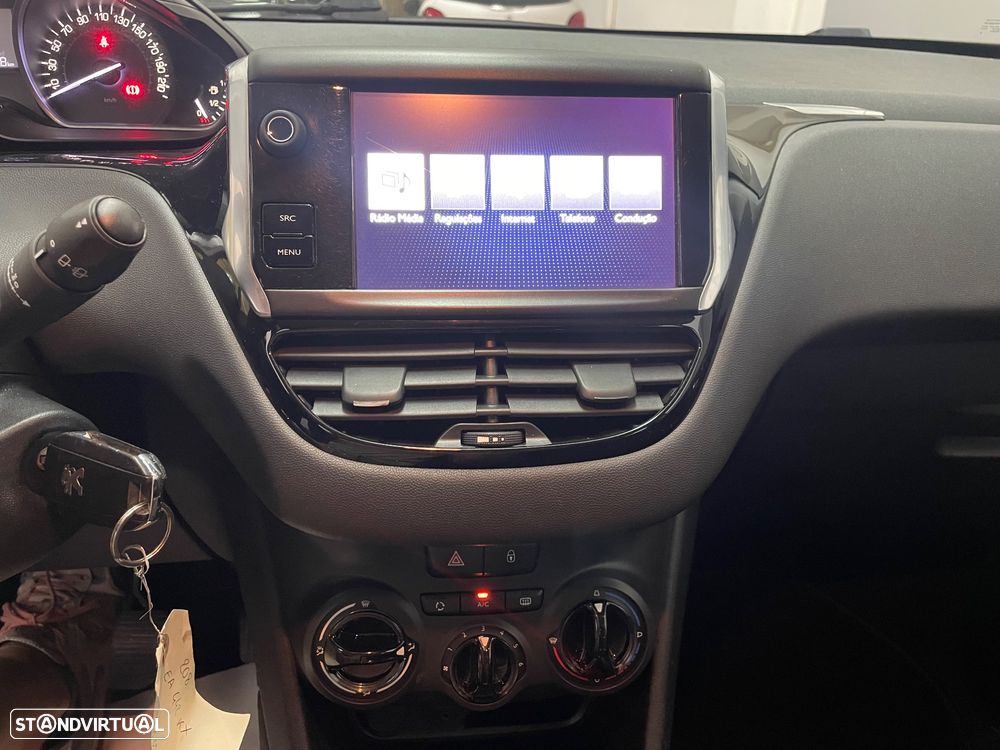 Peugeot 208 PureTech 82 Active - 21