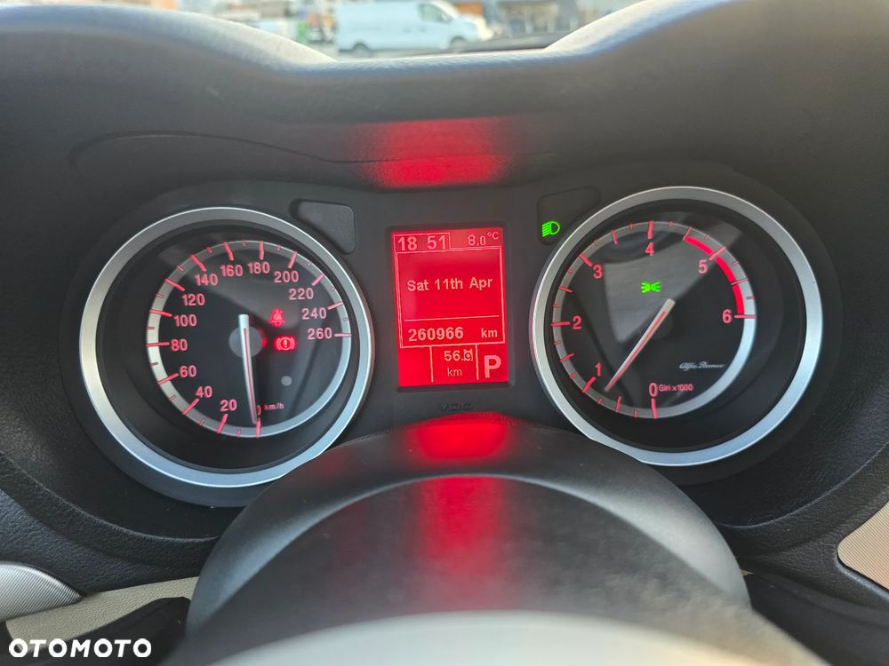 Alfa Romeo 159 2.4 JTDM 20V DPF Q-Tronic Distinctive - 13