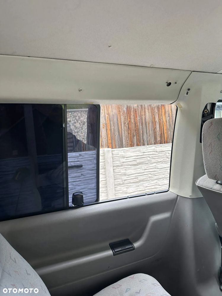 Volkswagen Transporter - 32