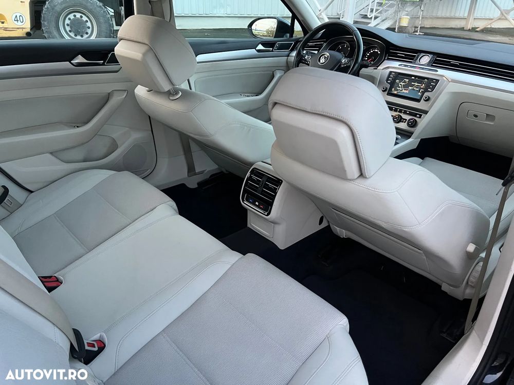 Volkswagen Passat - 29