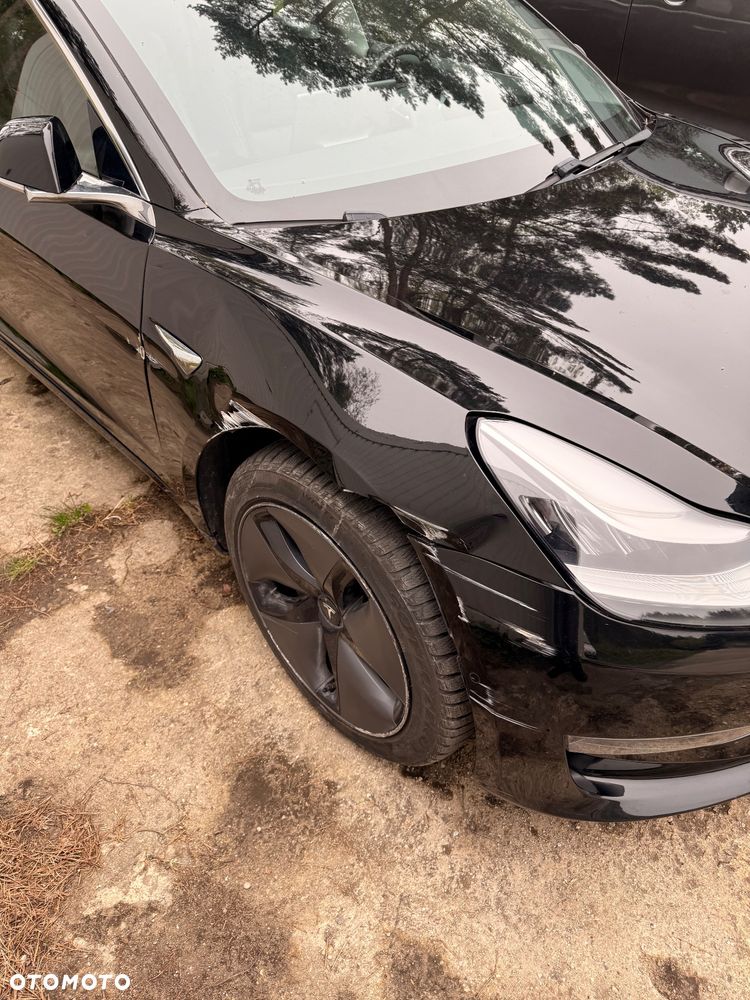 Tesla Model 3 - 6