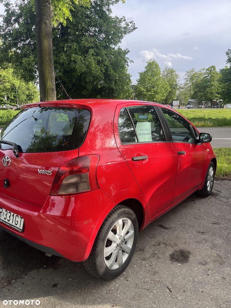 Toyota Yaris 1.3 Luna Premium - 7