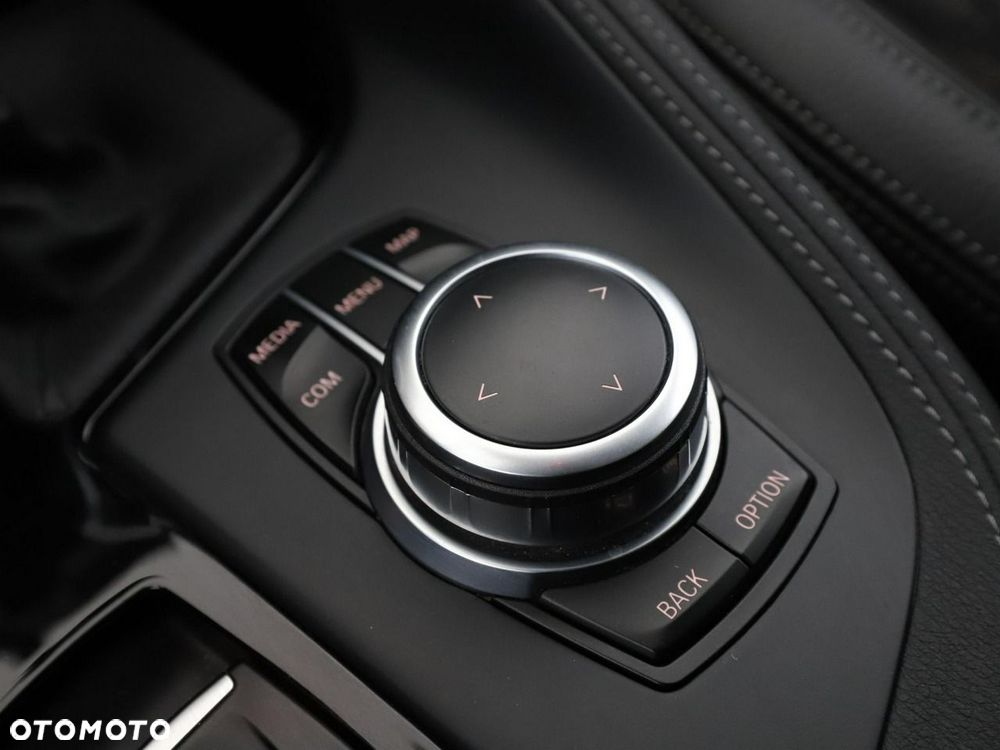 BMW X1 sDrive20d xLine - 30