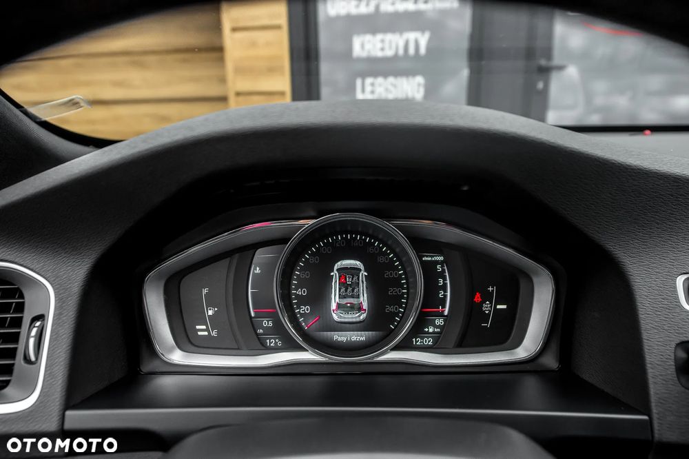 Volvo V60 D4 Drive-E R-Design Momentum - 27