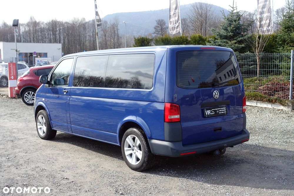 Volkswagen Caravelle - 7