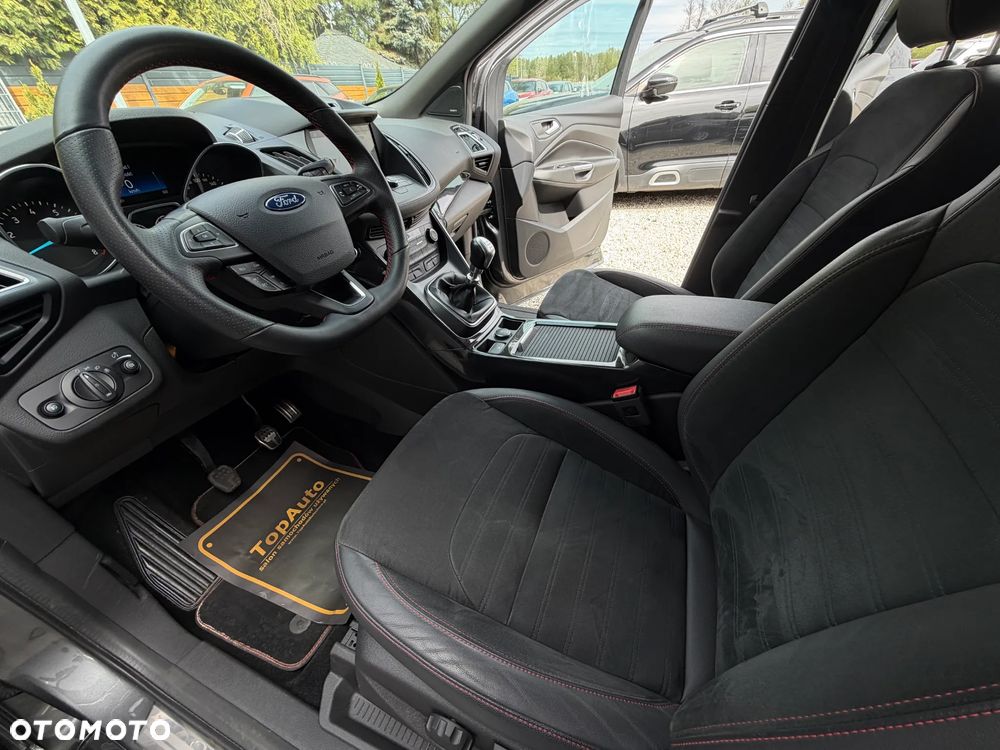 Ford Kuga 1.5 EcoBoost 2x4 ST-Line - 18