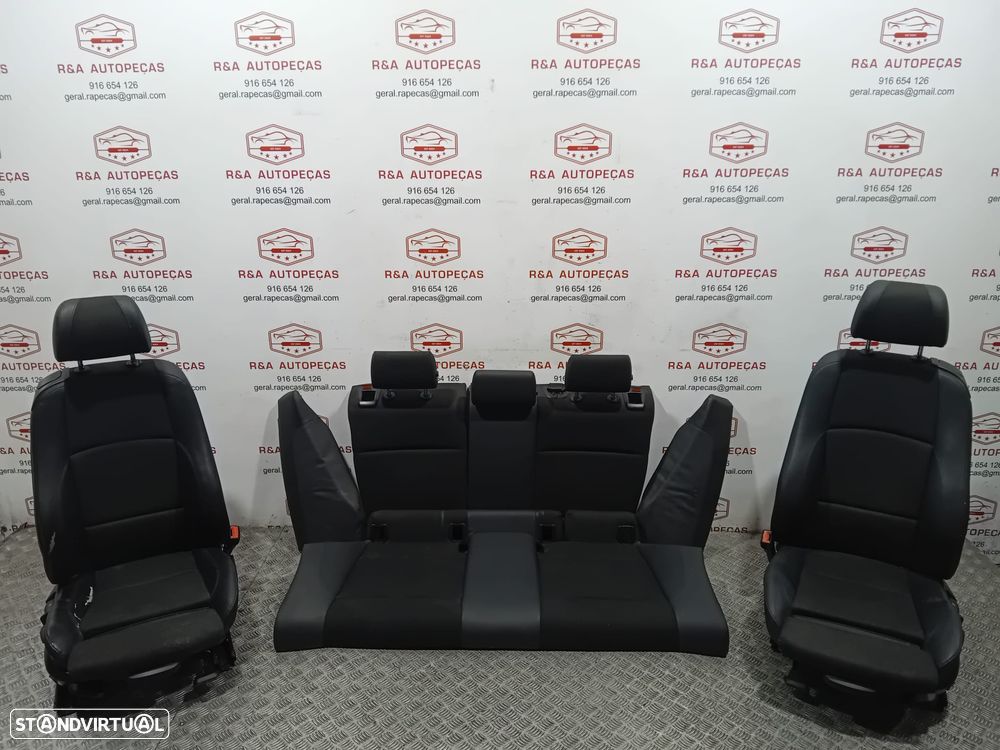 Conjunto de Bancos BMW Série 1 E82 Pack M em Pele e Alcântara Original - 16
