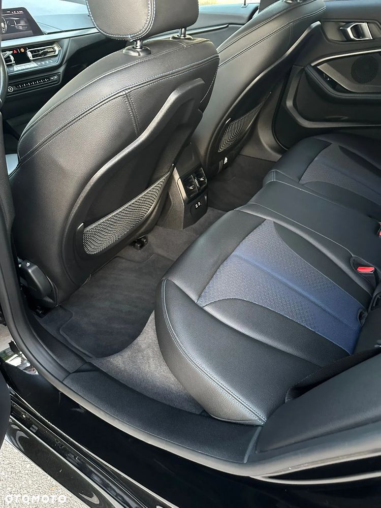 BMW Seria 2 218i M Sport - 17