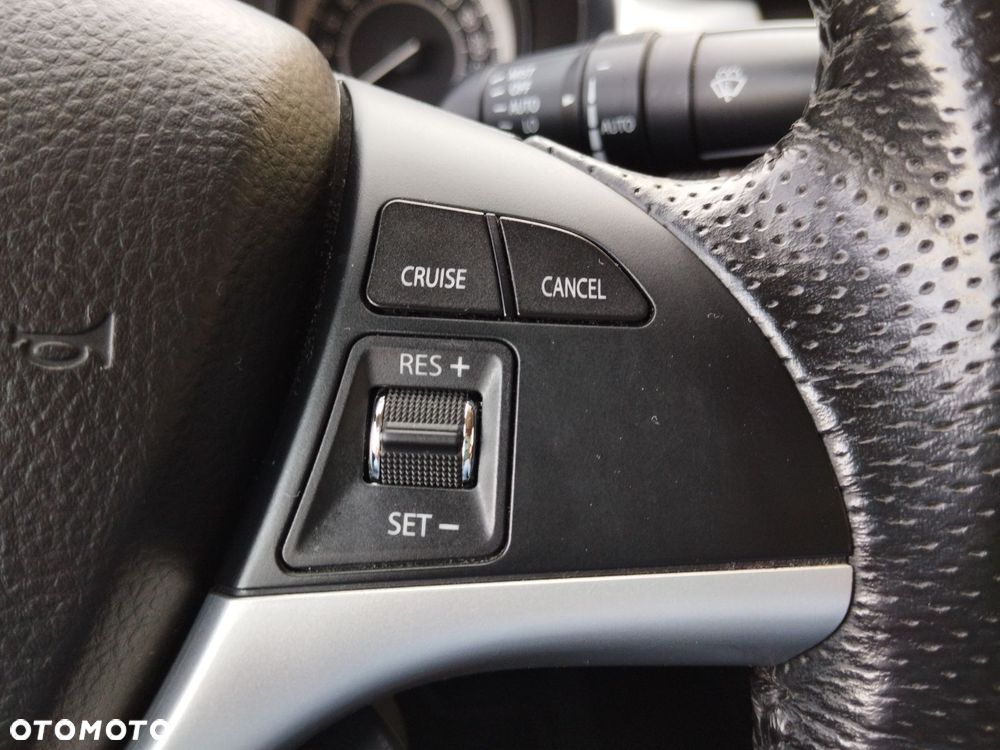 Suzuki Kizashi 2.4 Sport - 25