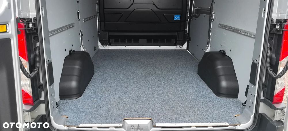 Ford Transit - 15