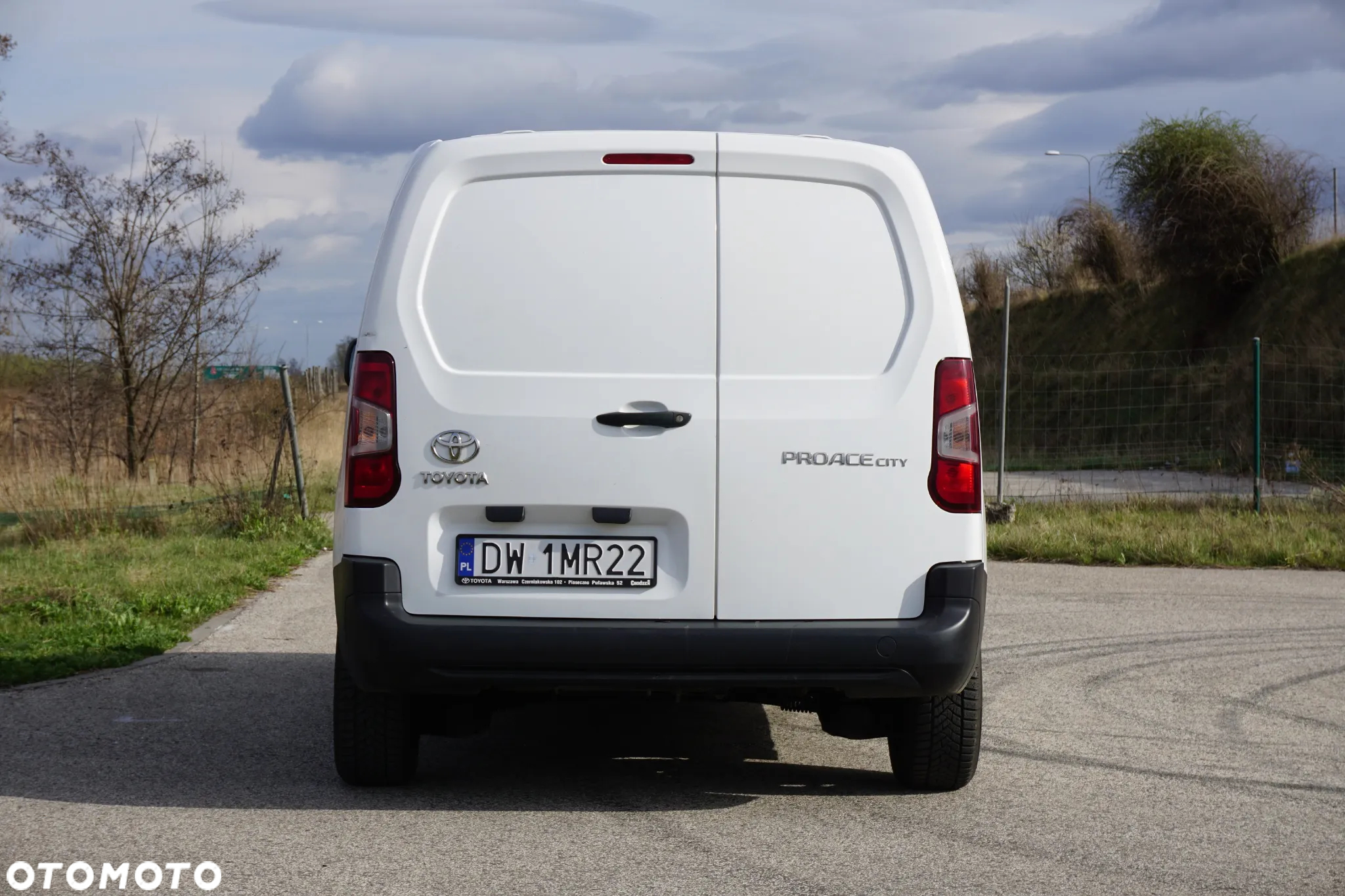 Toyota Proace City 1.5 D-4D Long 2,3t Active (bryg.) - 12