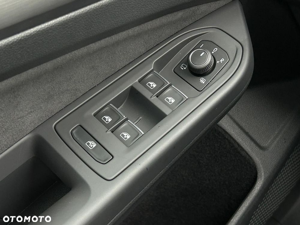 Volkswagen Golf - 21