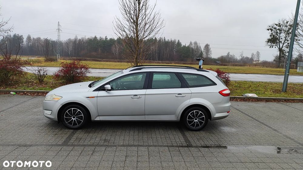 Ford Mondeo 2.0 TDCi Ambiente - 2