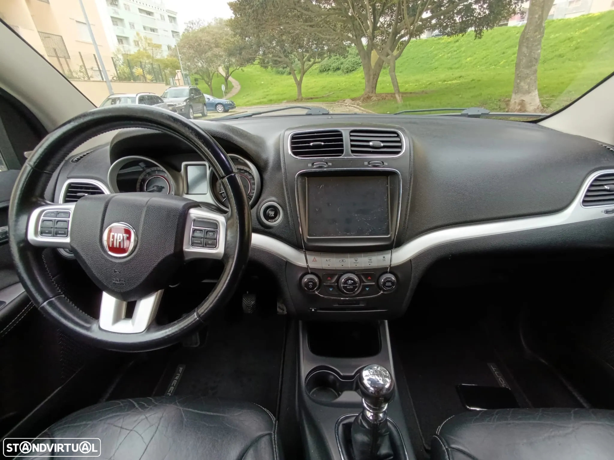 Fiat Freemont 2.0 M-Jet Urban - 12