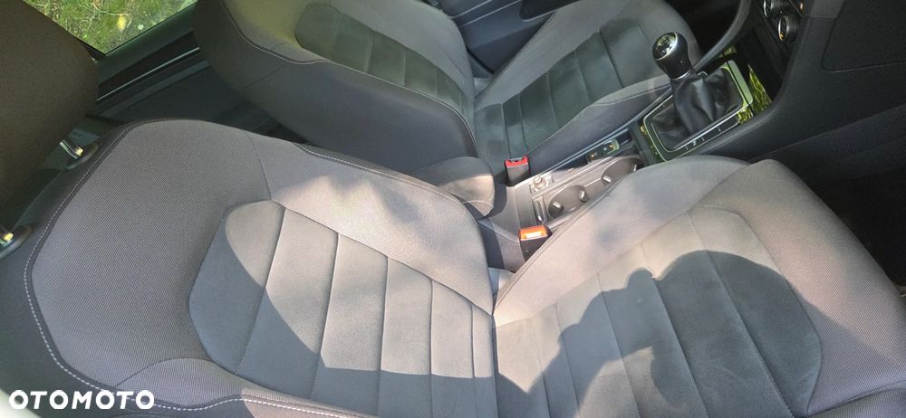 Volkswagen Golf 1.6 TDI BMT Comfortline - 17