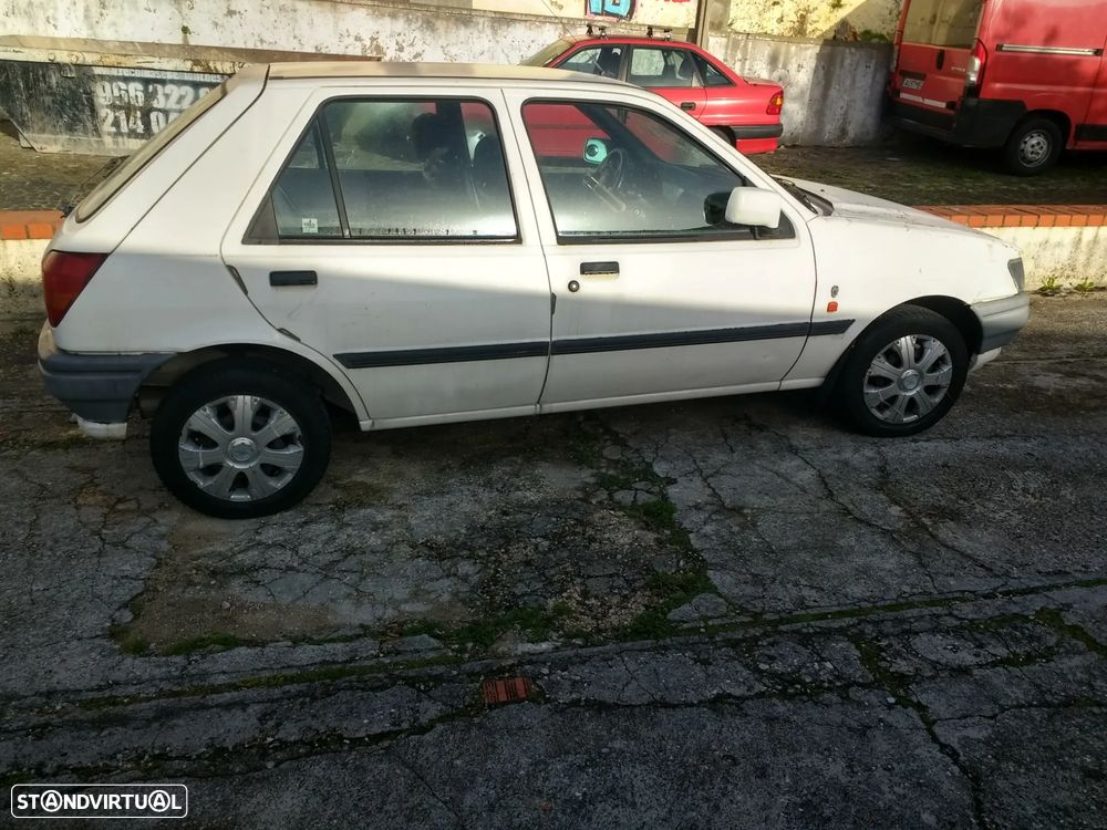Ford Fiesta - 14