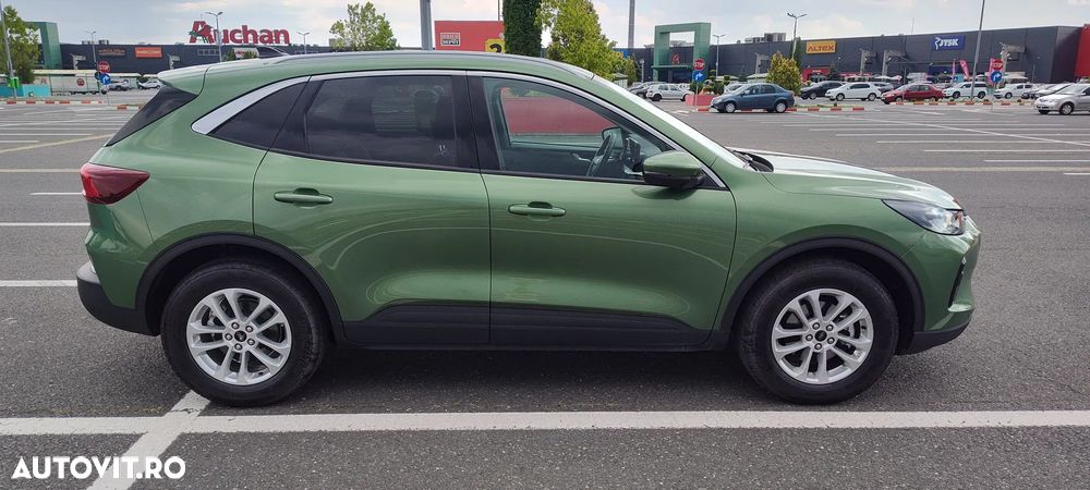 Ford Kuga 1.5 EcoBoost A8 FWD Titanium - 3