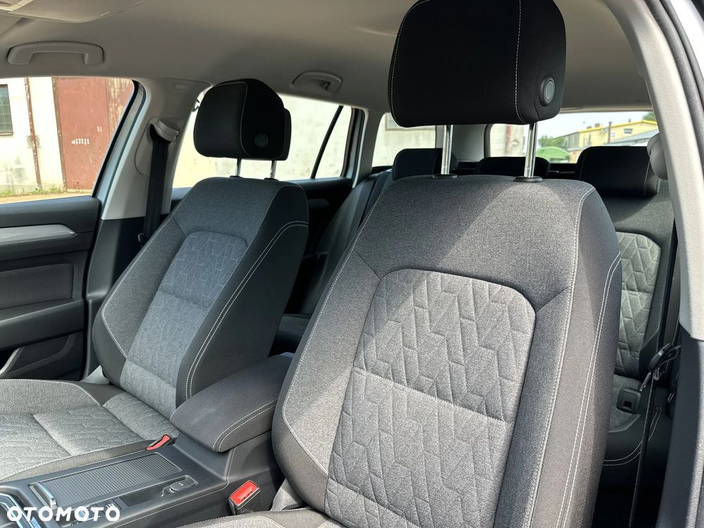 Volkswagen Passat 1.5 TSI EVO Business - 12