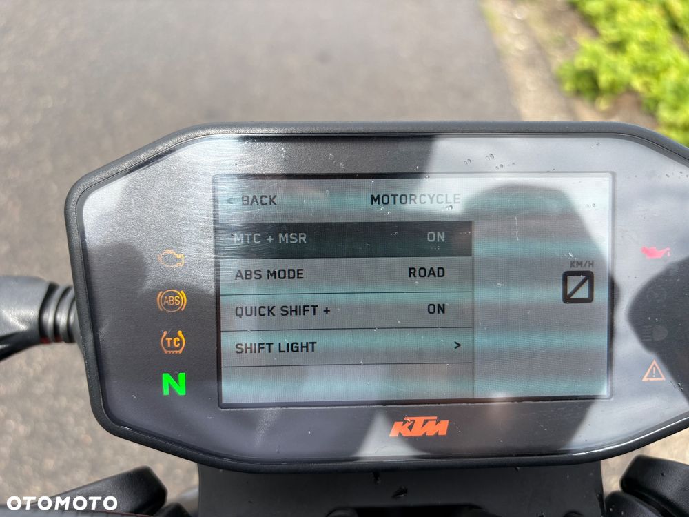 KTM DUKE 890 - 7