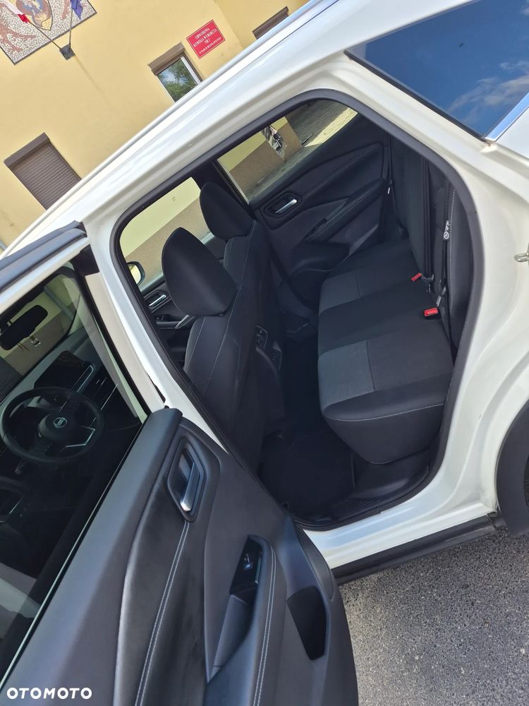 Nissan Qashqai 1.3 DIG-T MHEV Premiere Edition - 8