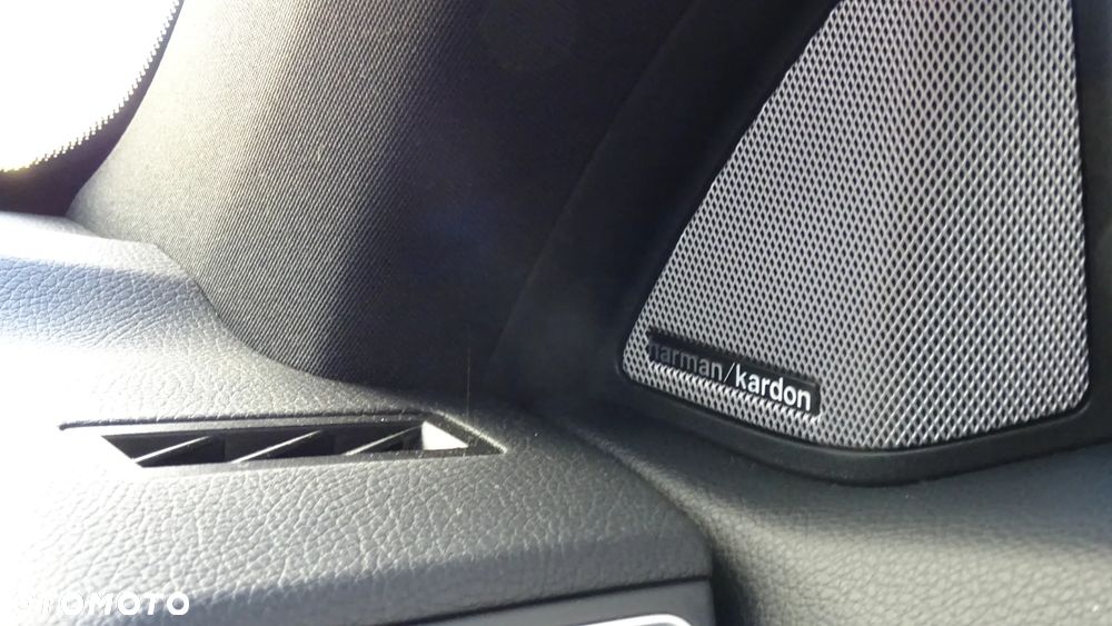 Mercedes-Benz Klasa E 350 4Matic 7G-TRONIC - 31