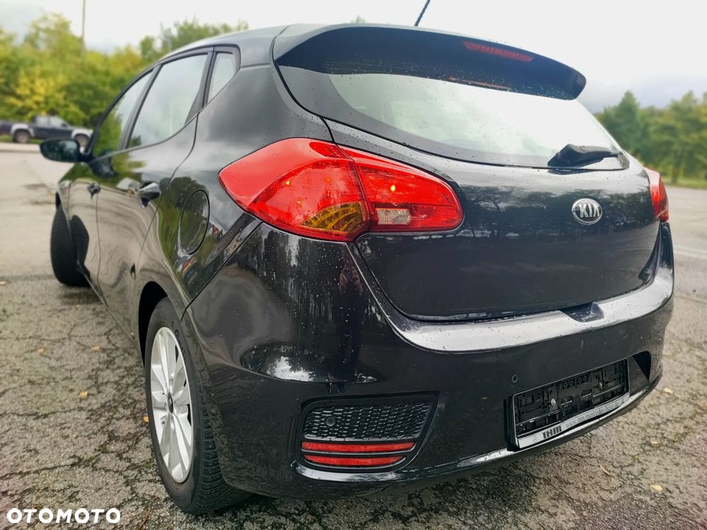 Kia Ceed - 10