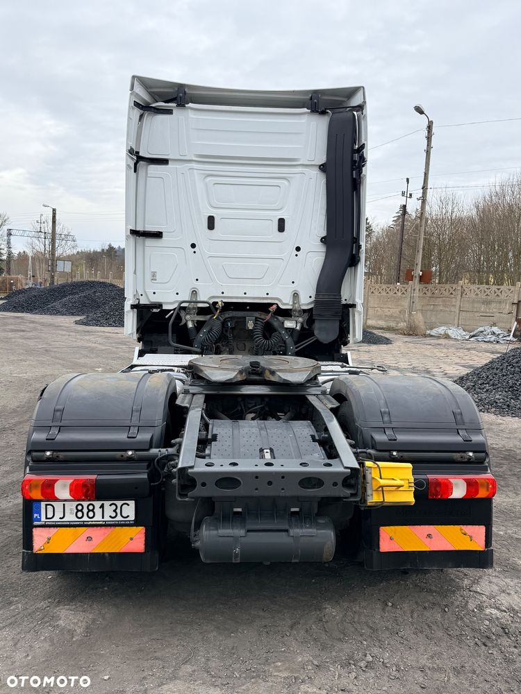 Mercedes-Benz Actros - 4