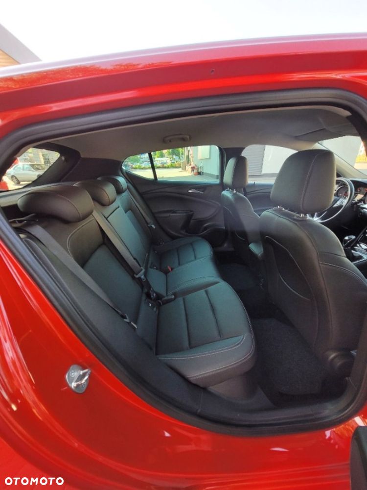 Opel Astra 1.4 Turbo Edition - 17