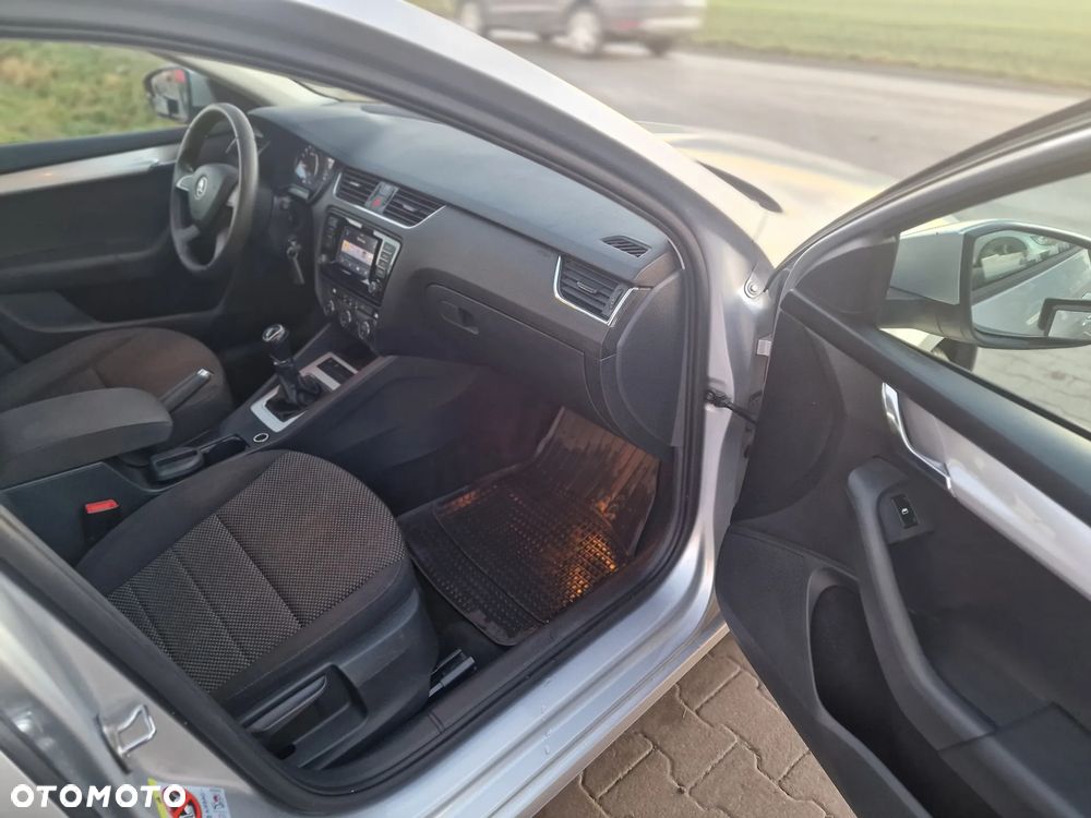 Skoda Octavia 1.6 TDI Green tec 4x4 Ambition - 24