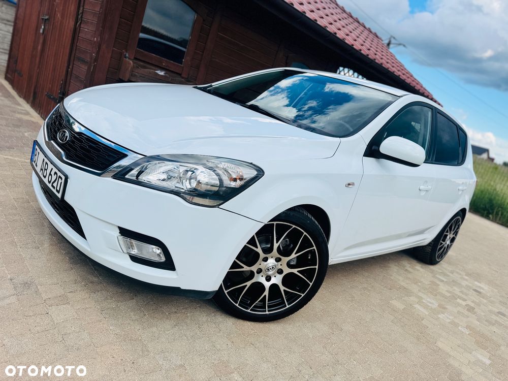 Kia Ceed 1.4 CVVT Dream-Team Edition - 20