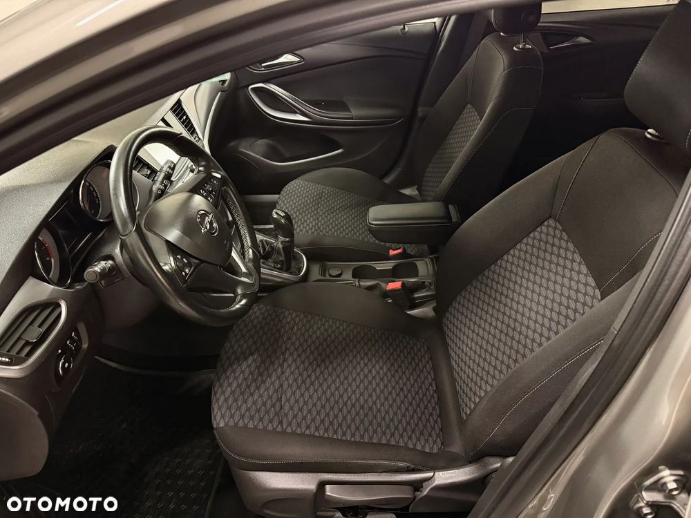 Opel Astra 1.4 T Enjoy - 11