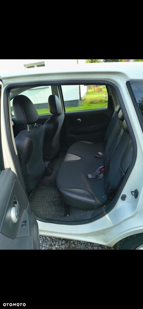 Nissan Note 1.4 Acenta EU5 - 6