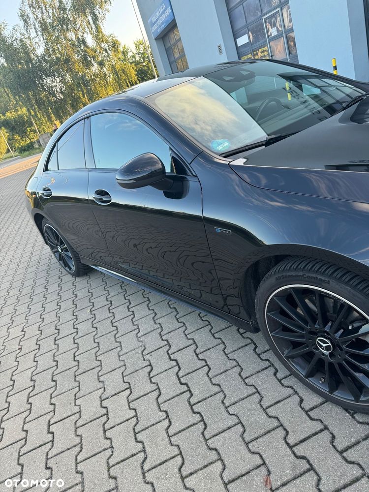 Mercedes-Benz CLA 250 E AMG Line 8G-DCT - 14