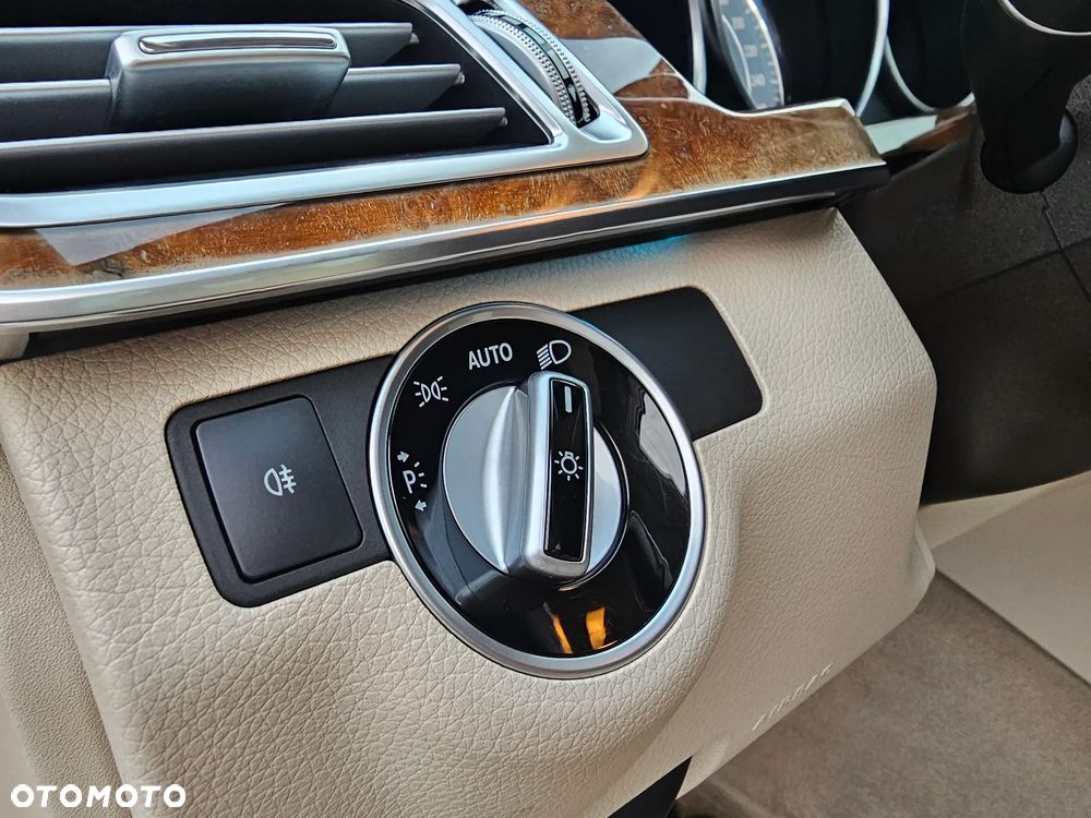 Mercedes-Benz Klasa E 220 CDI Avantgarde - 25