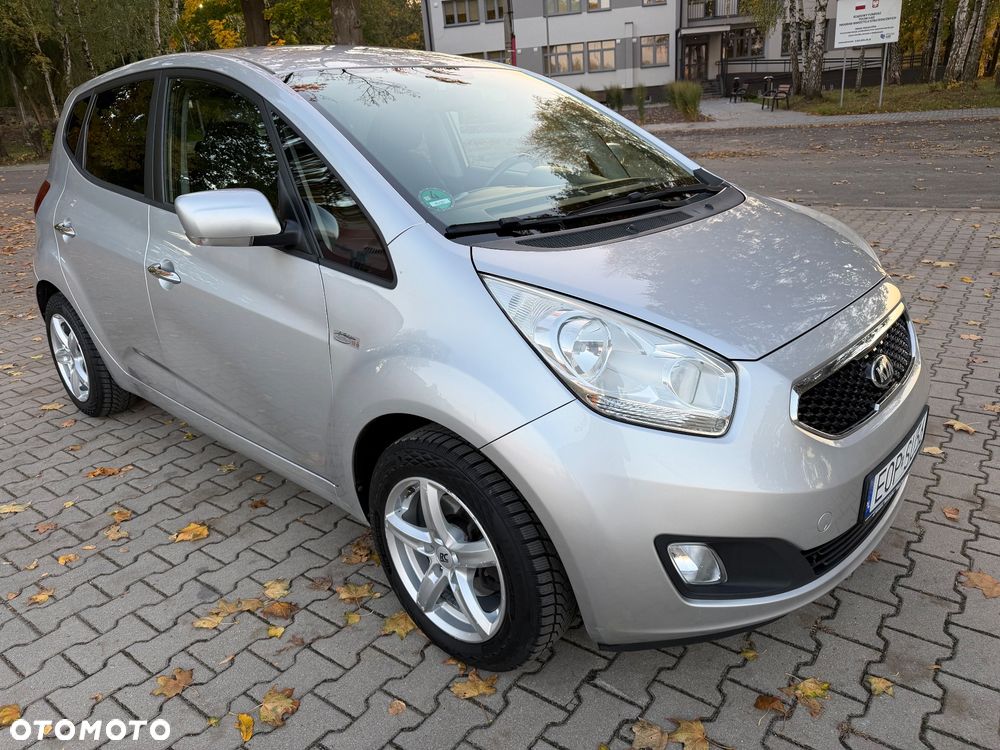 Kia Venga - 12