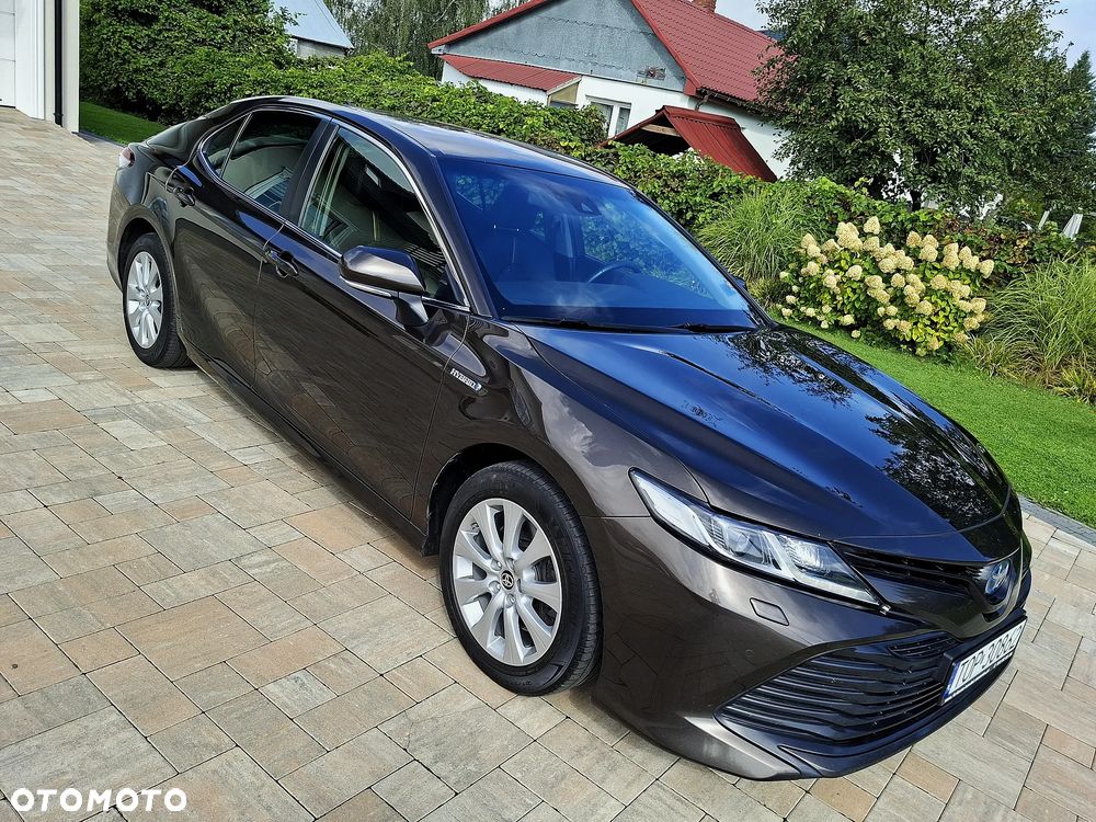 Toyota Camry - 11