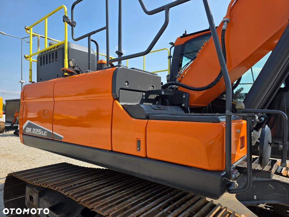 Doosan DX 225 LC-7, 2022 ROK, 2700 MTH - 14