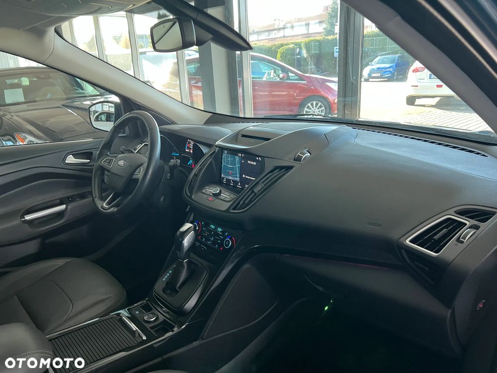 Ford Kuga 2.0 TDCi FWD Titanium - 36