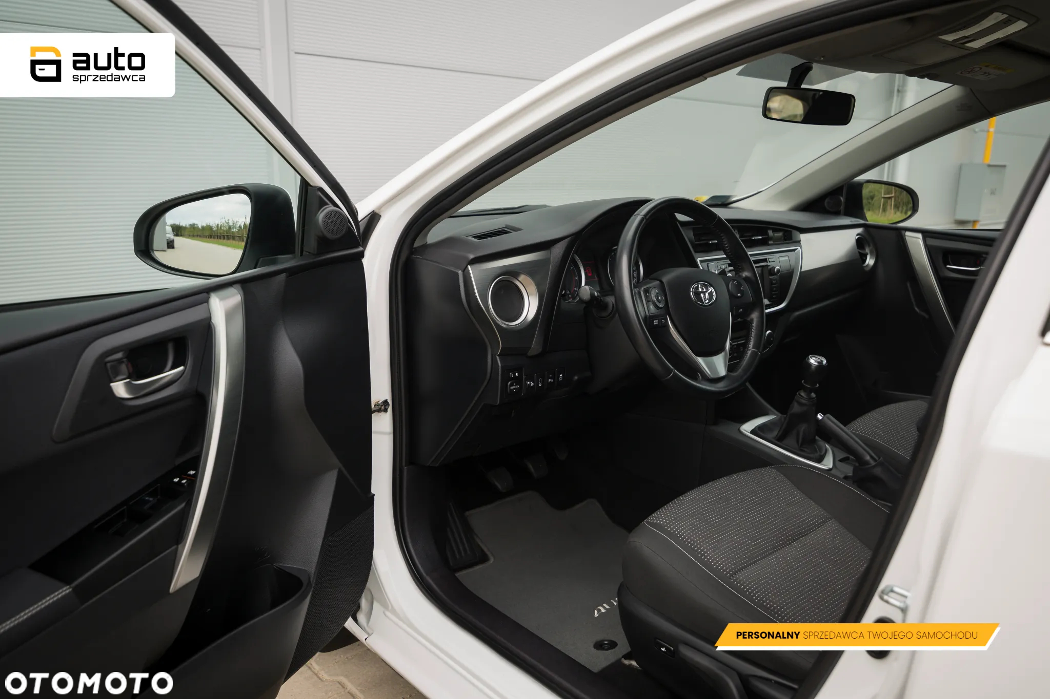 Toyota Auris 1.33 VVT-i Premium Comfort - 16