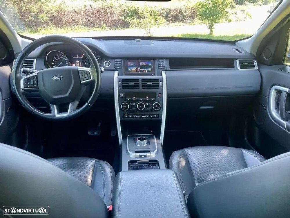 Land Rover Discovery Sport - 48