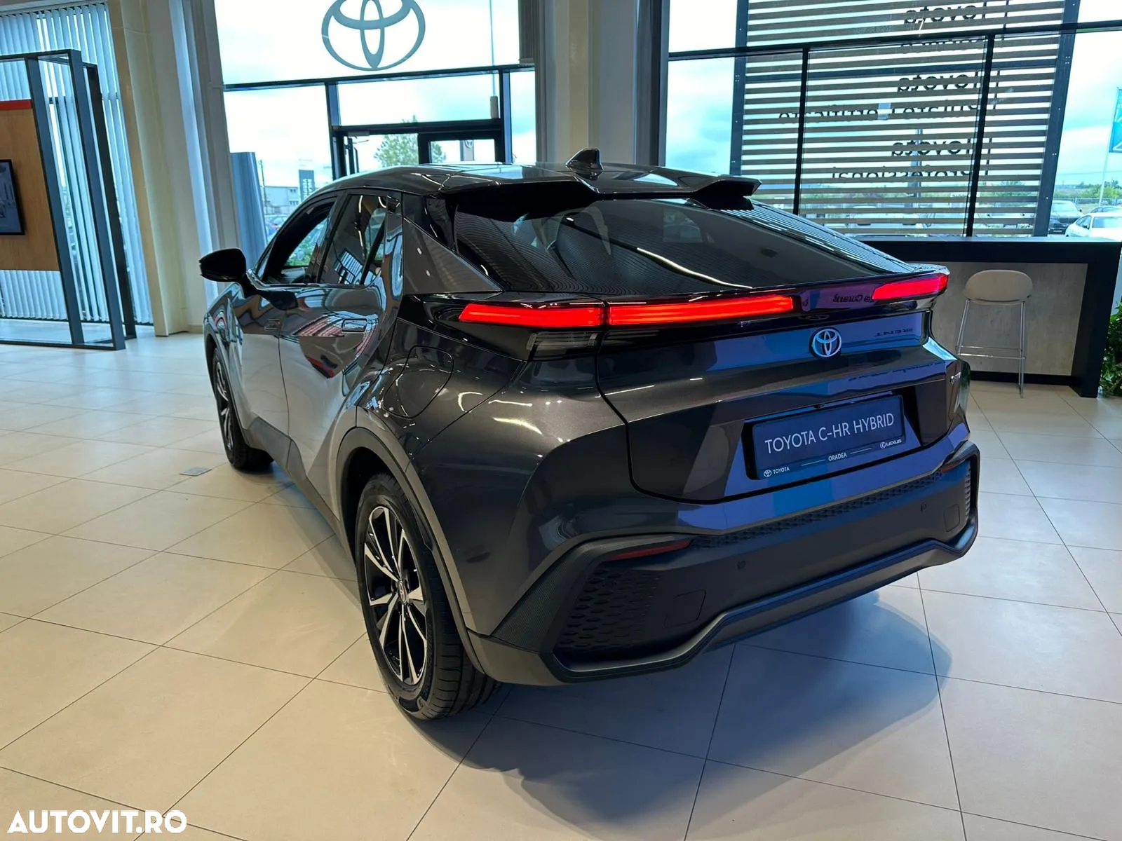 Toyota C-HR - 4