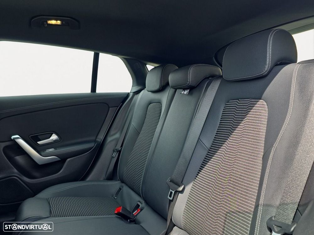 Mercedes-Benz CLA 180 - 16